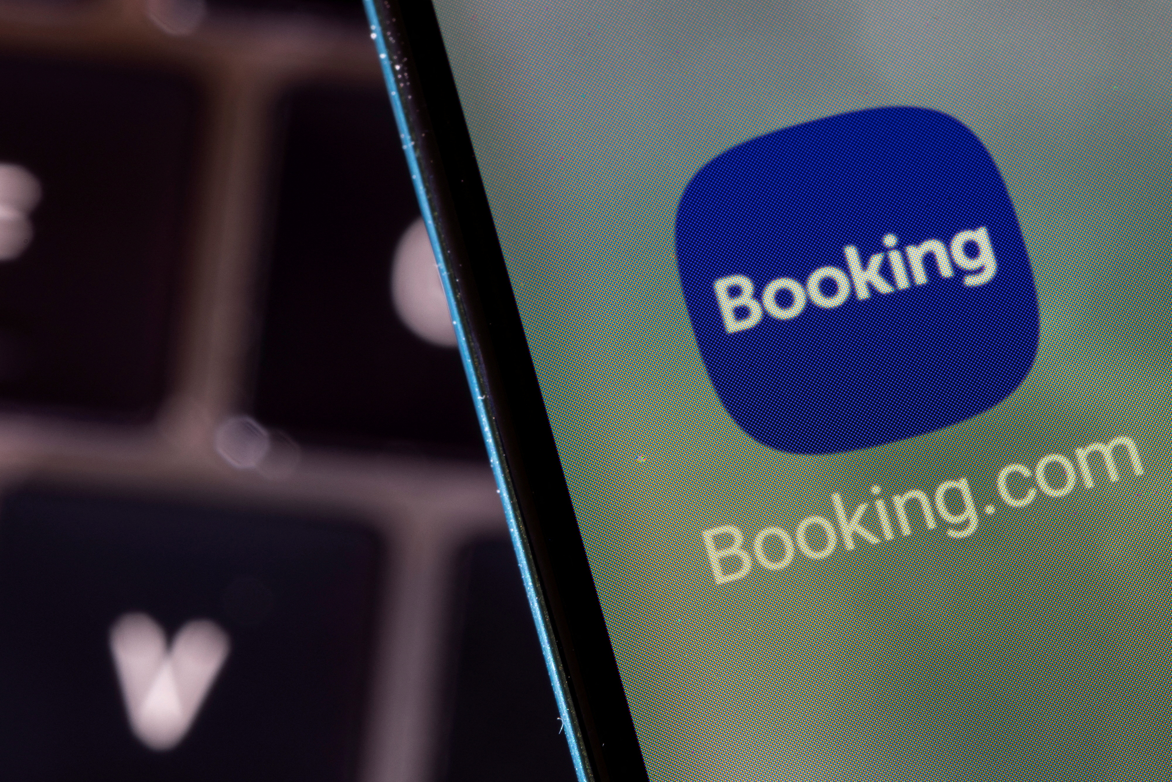 Booking.com is one of the bookers to drop the carriers