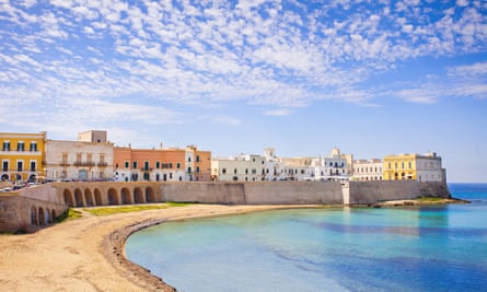 Spiaggia della Purità on the seaward side of Gallipoli’s walled old town.