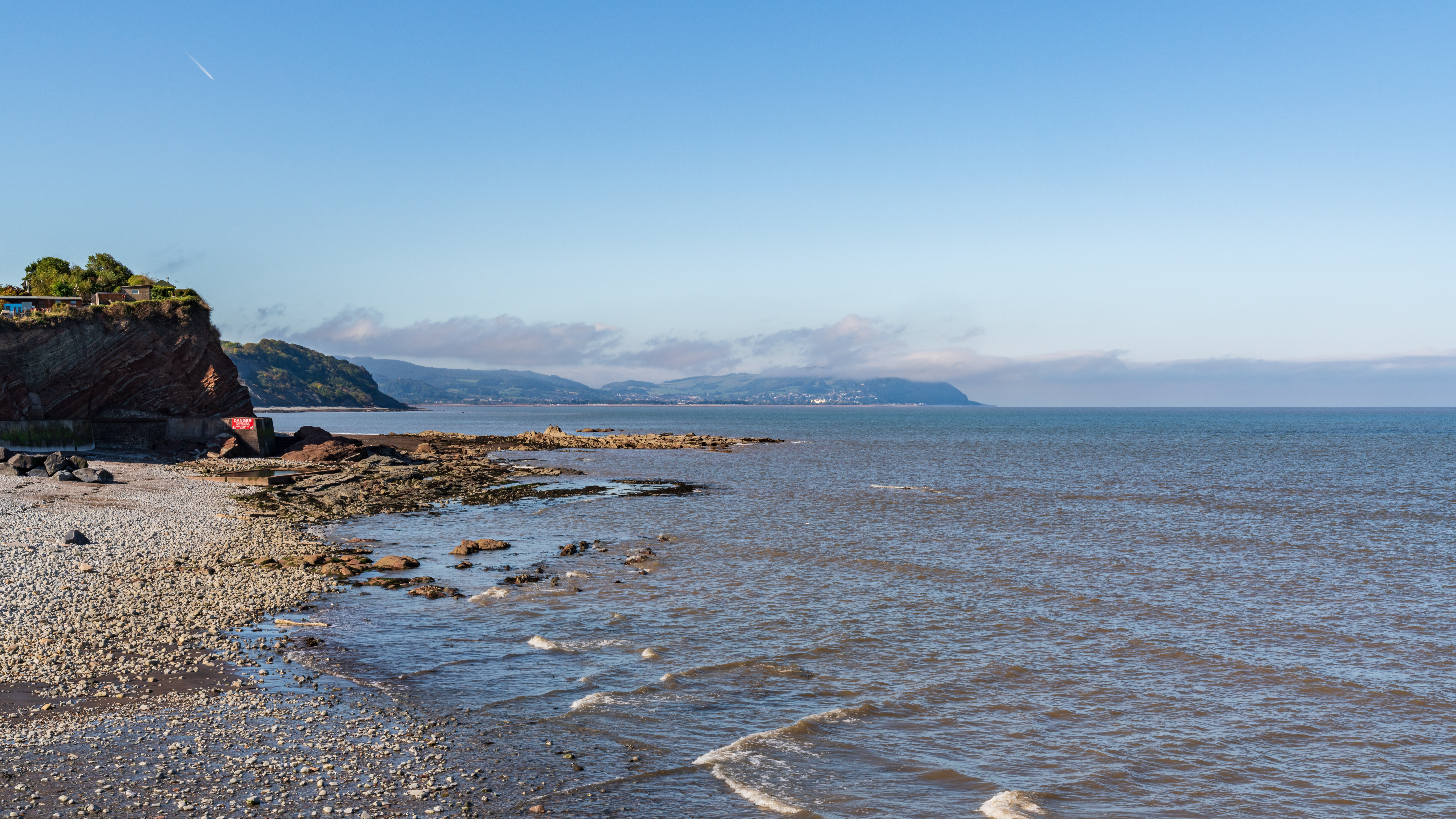 We spoke to a seaside expert who said Watchet is a rare crowd-free beach - for now