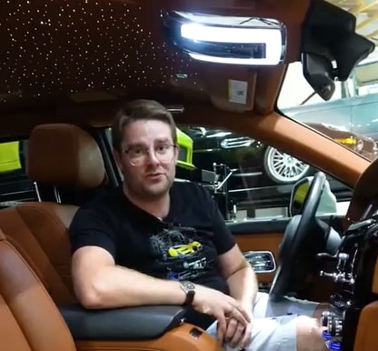 Kennan from Cars and Bids took motor lovers on a tour around a 2018 Rolls Royce Phantom