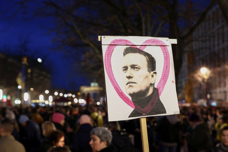 Russian emigres gather across Europe to mourn Navalny, denounce Putin