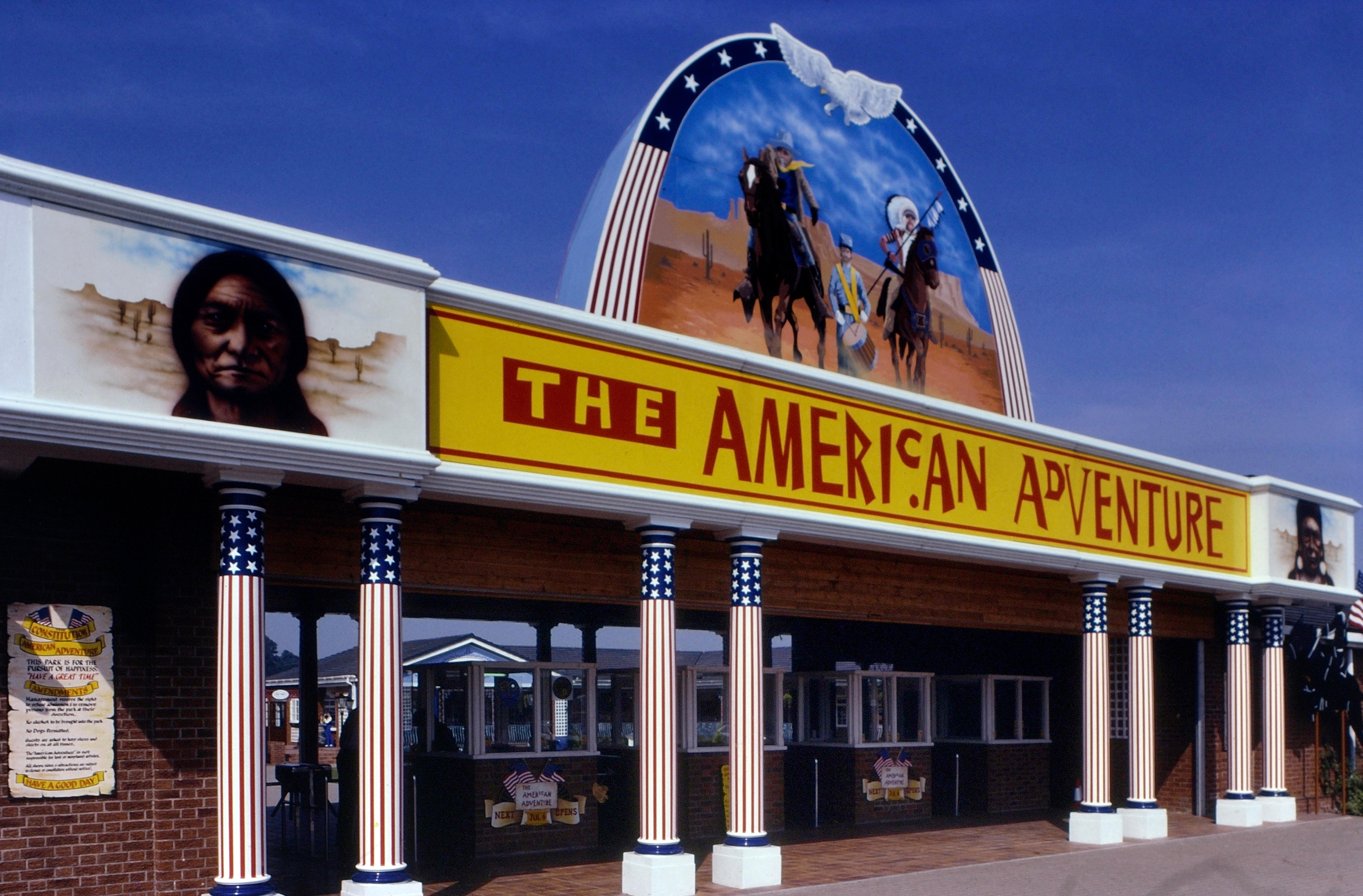 The entrance os The American Adventure theme park