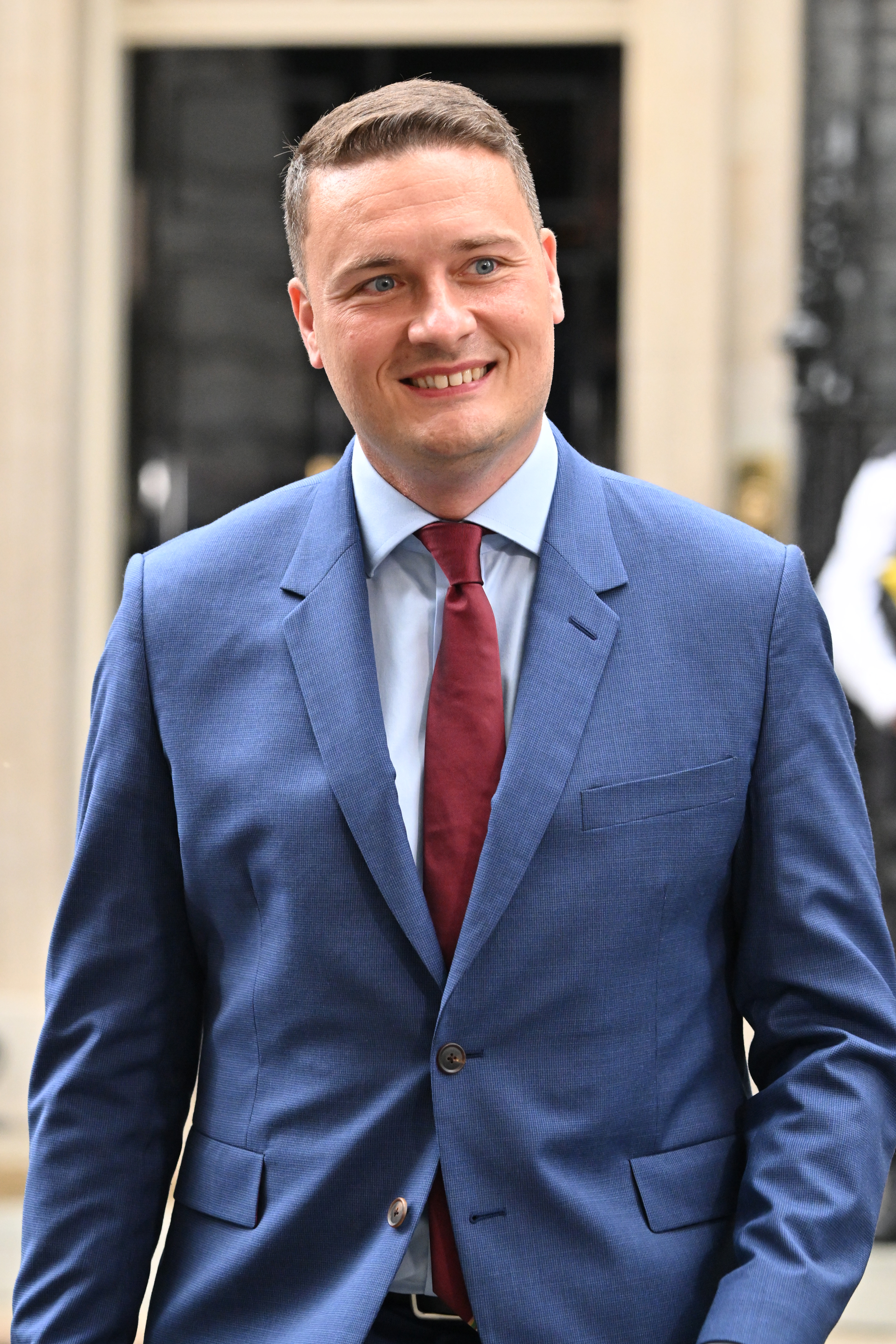 Wes Streeting, the new Health Secretary, will start talks within days to end chaos caused by junior doctor strikes