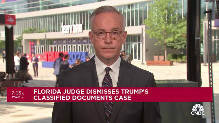 Florida judge dismisses Trump's classified documents case