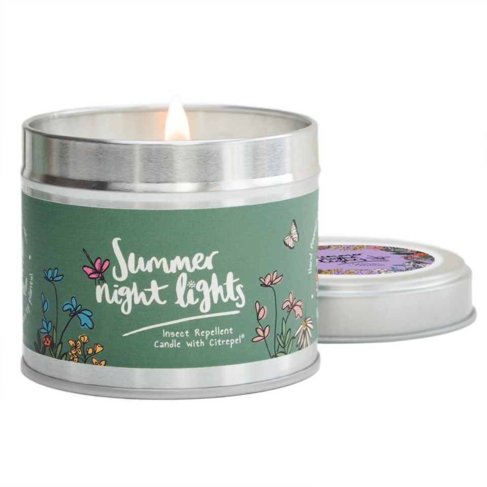 This gorge lavender and patchouli candle keeps bugs away