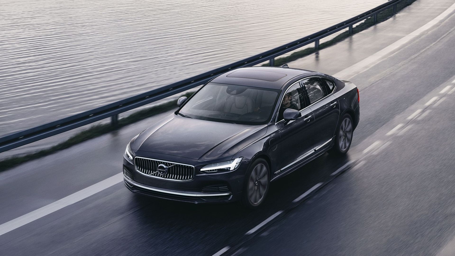 2023 Volvo S90 Recharge black