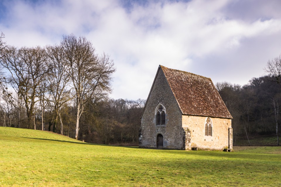 The village's surroundings have been described as 'unspoilt'