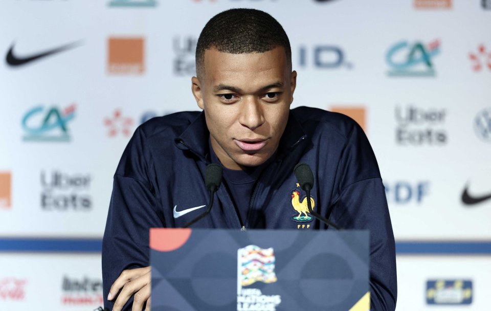 Mbappe insists he is only thinking of France not the reception he gets