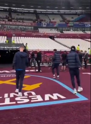 Fans were in hysterics as he ignored his teammates and walked straight over the Hammers badge