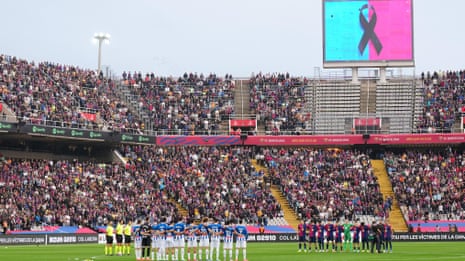 Moments of silence held for Spanish flood victims before La Liga games – video 