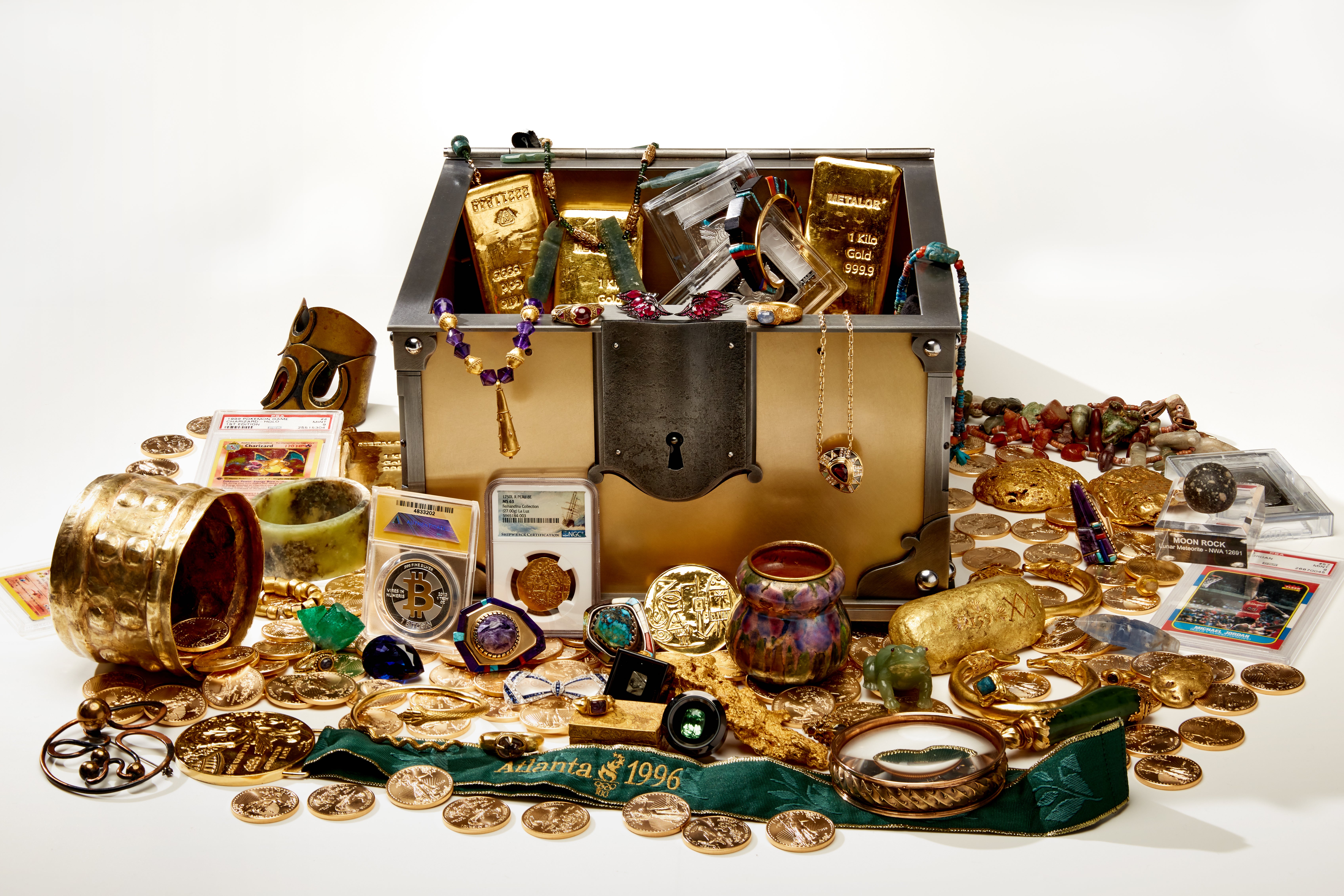 The largest of the five custom ‘There’s Treasure Inside’ boxes holds the lion’s share of the fortune