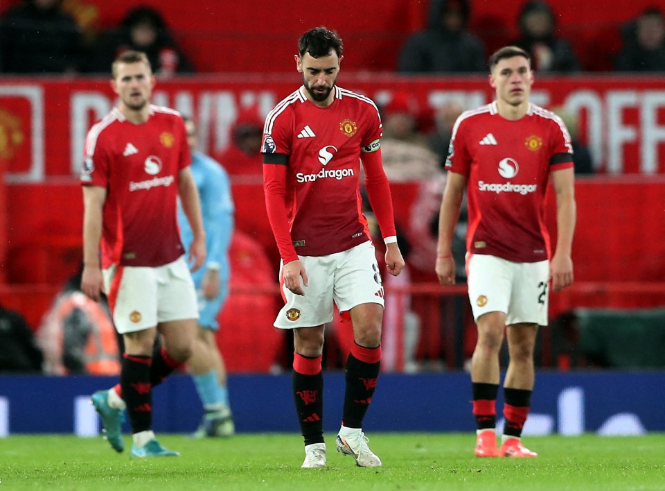 Manchester United suffered an embarrassing 3-2 defeat to Nottingham Forest on Saturday