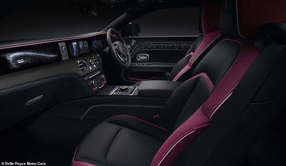 The cabin features an LED-illuminated abstract expression of the Spirit of Ecstasy and incorporates the Infinity symbol used across the wider Black Badge family