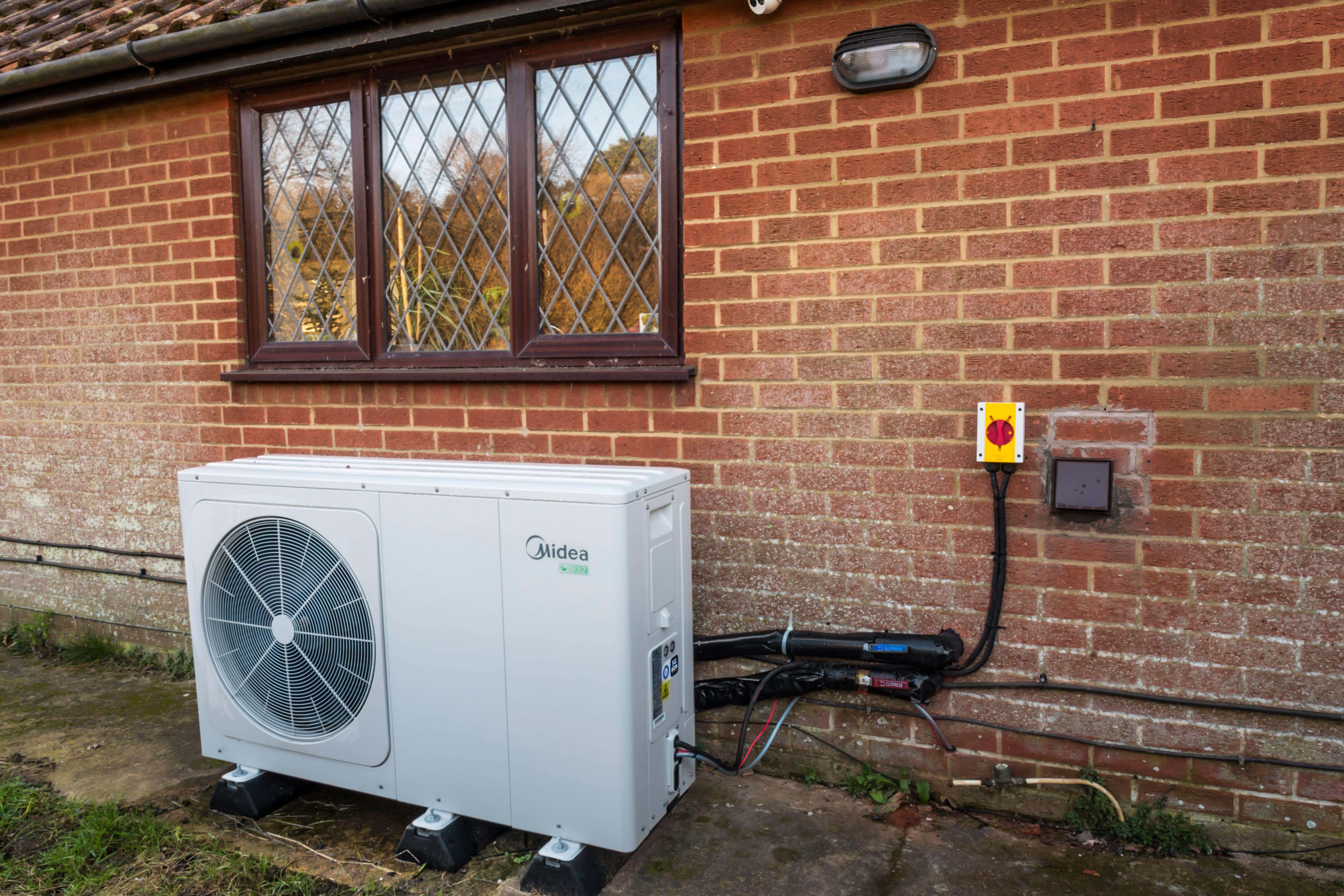 Heat pumps could save people £700 a year on bills by 2050