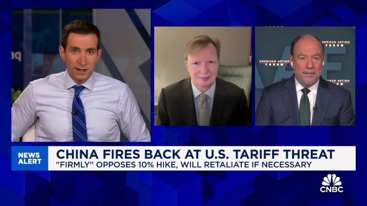 Both Trump's tariff threats and DOGE create uncertainty for the stock market & economy: Jim Messina