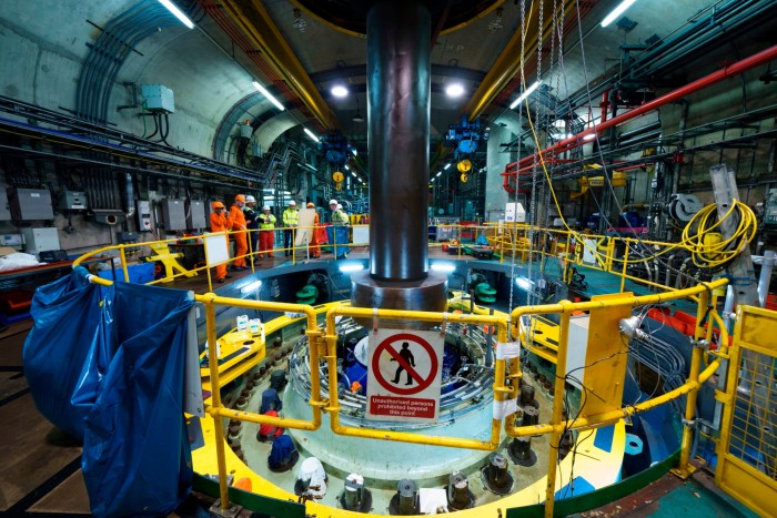 A 460-tonne rotor is seen above a pump/turbine assembly at Dinorwig