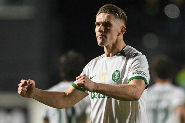 Viktor Gyokeres celebrates 