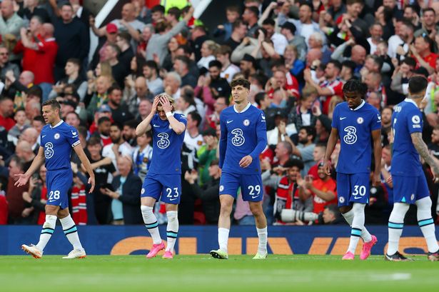 Chelsea players looking dejected