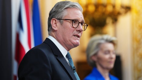 Starmer denies claim ‘win-win’ UK-EU deal has sold out fishing sector – video